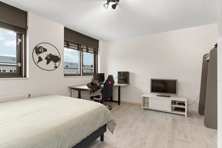 Foto 16 van Piranesistraat 2