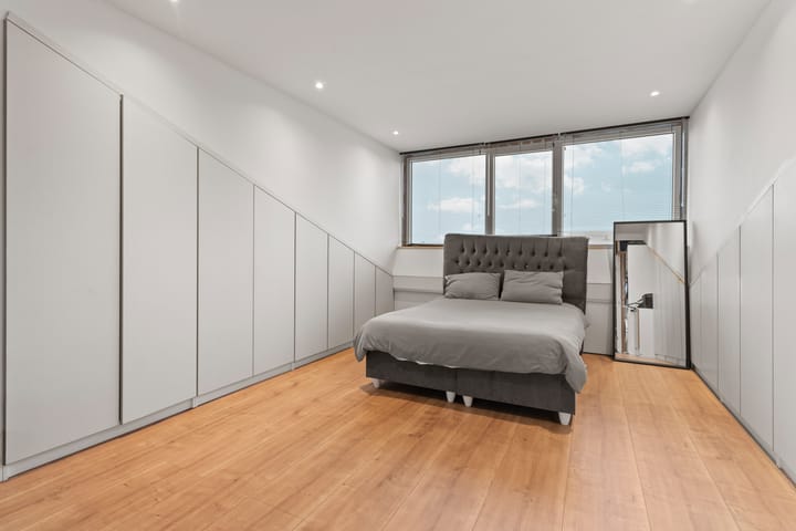 Foto 26 van Piranesistraat 2