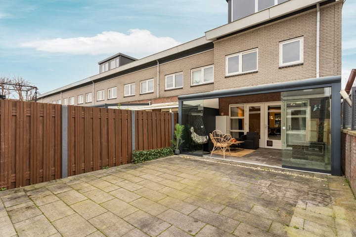 Foto 34 van Piranesistraat 2