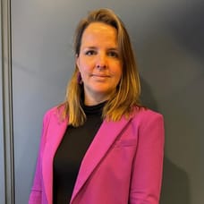 Meta van Hulst - NVM Register Makelaar