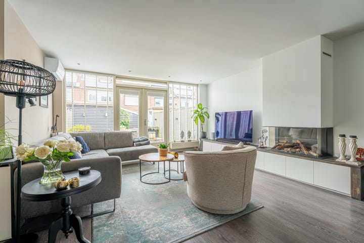 Photo 3 of Waterlelieweg 10