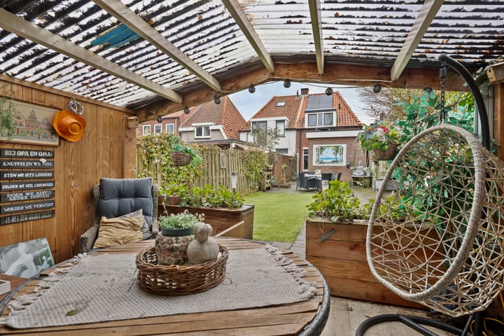 Foto 32 van Ambtstraat 49