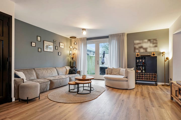 Foto 2 van Burg. Molenaarhoeven 60