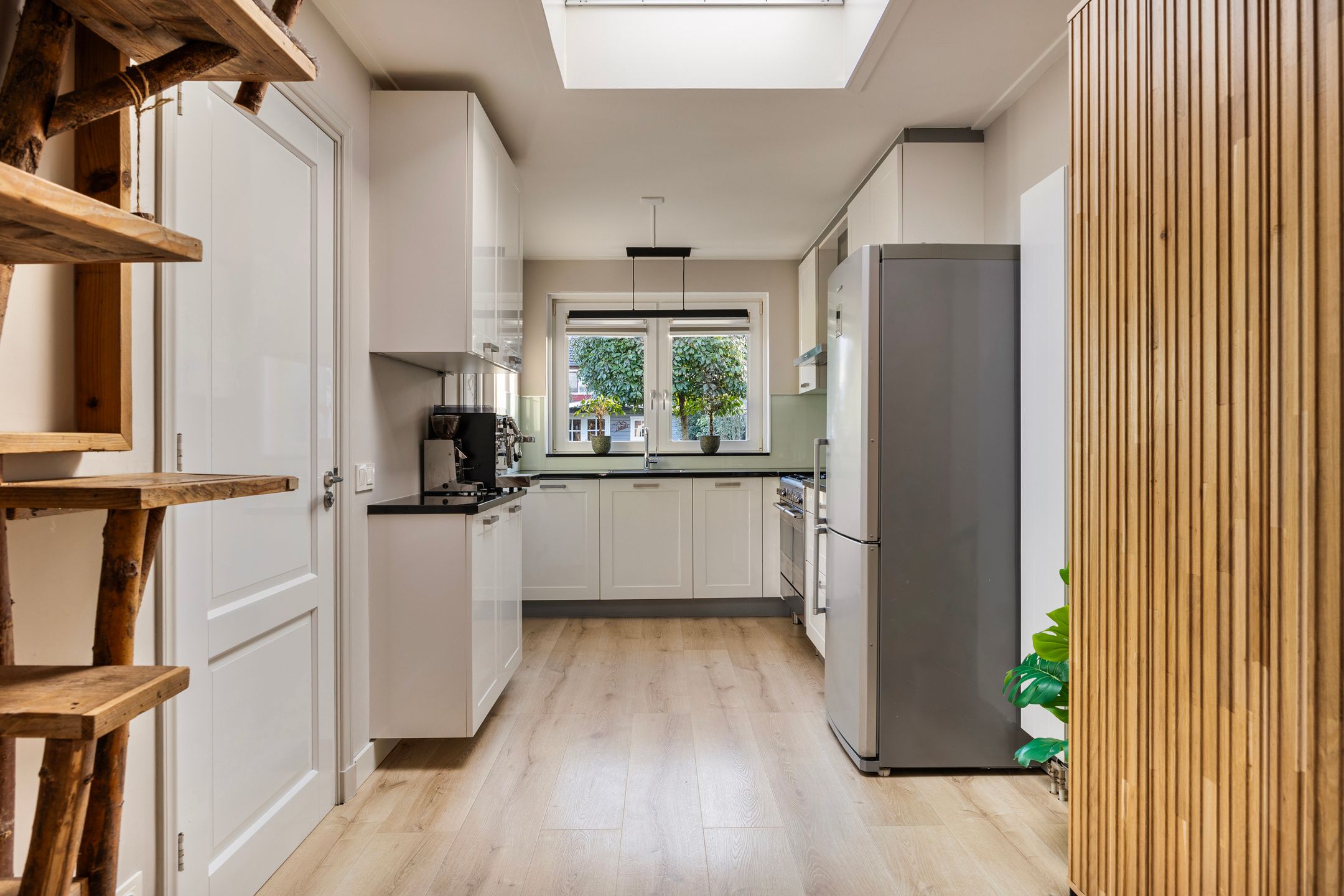 Foto 9 van Aluminiumweg 72