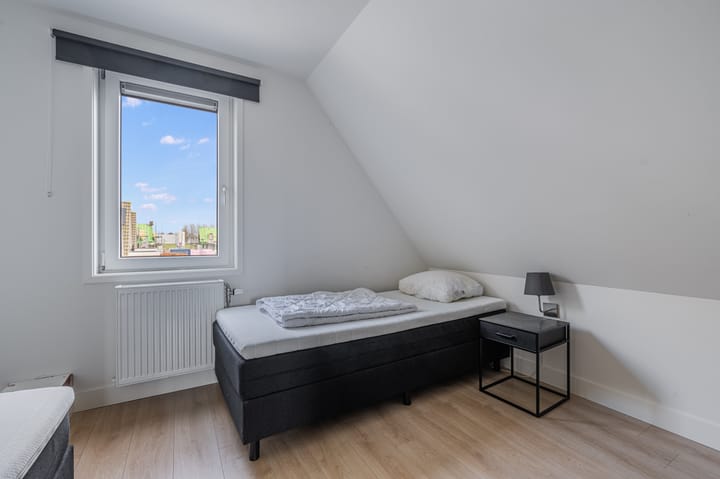 Photo 22 of Oosteinde 12-15