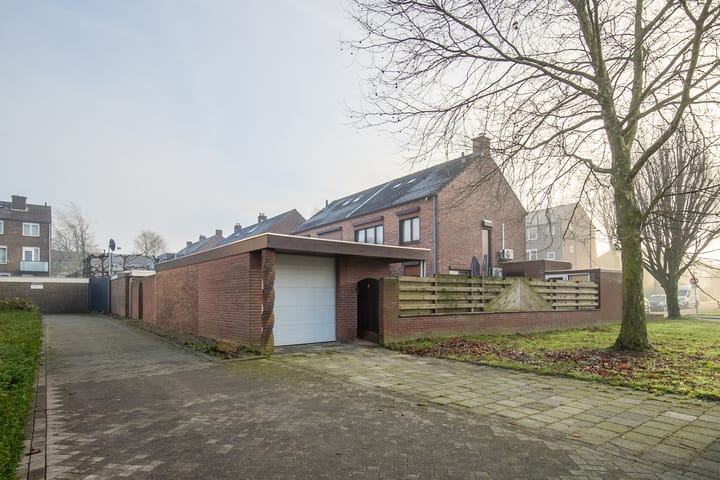 Foto 2 van Röntgenstraat 24