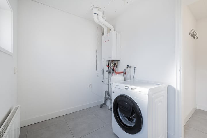 Photo 14 of Oosteinde 12-22