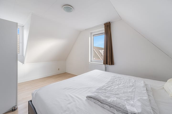 Photo 19 of Oosteinde 12-22