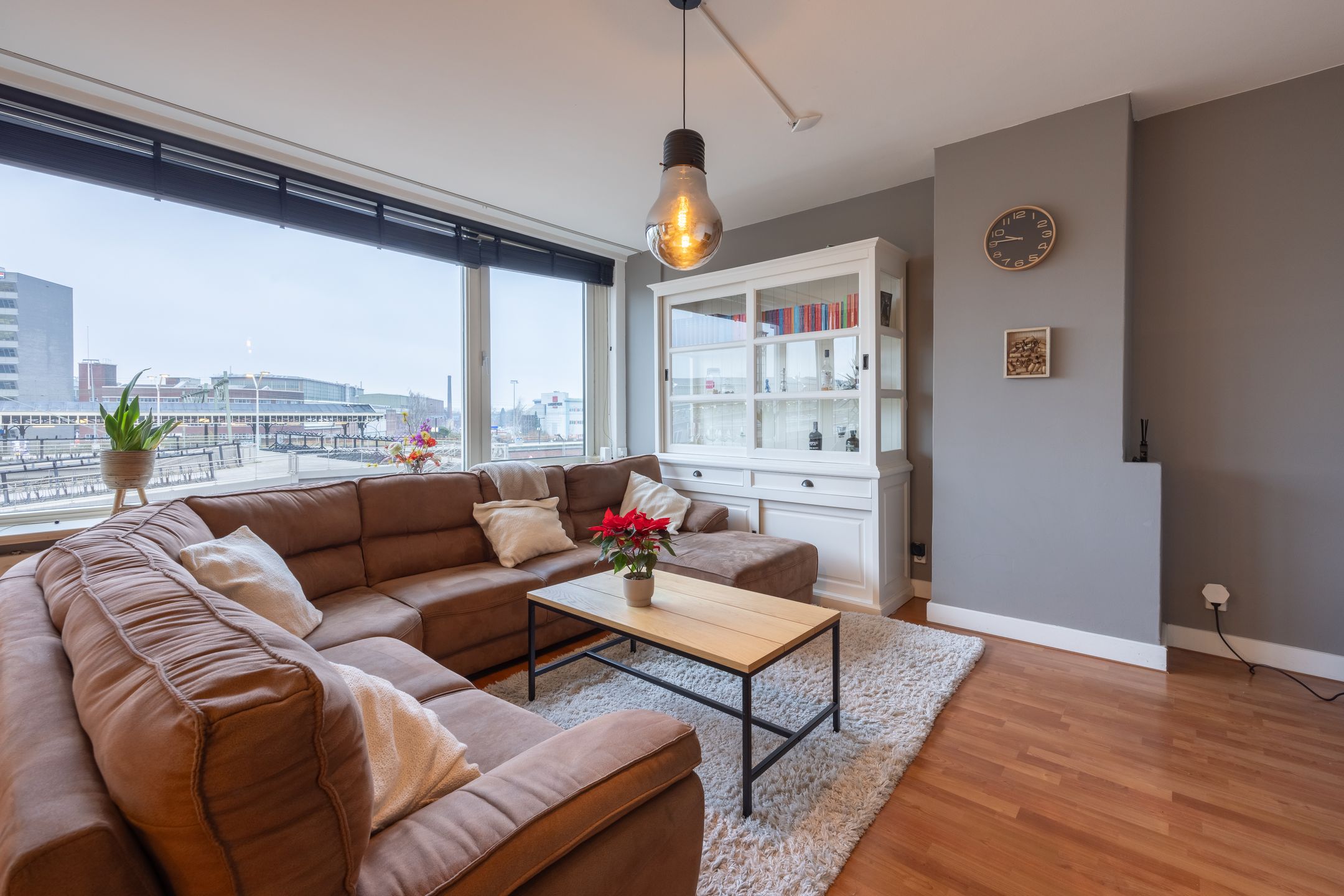 Foto 6 van Stationsplein 21