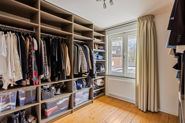 Photo 23 of Leyenbroekerweg 91