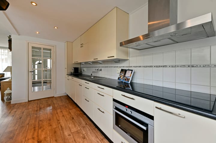 Foto 9 van Cornelis Roosstraat 15