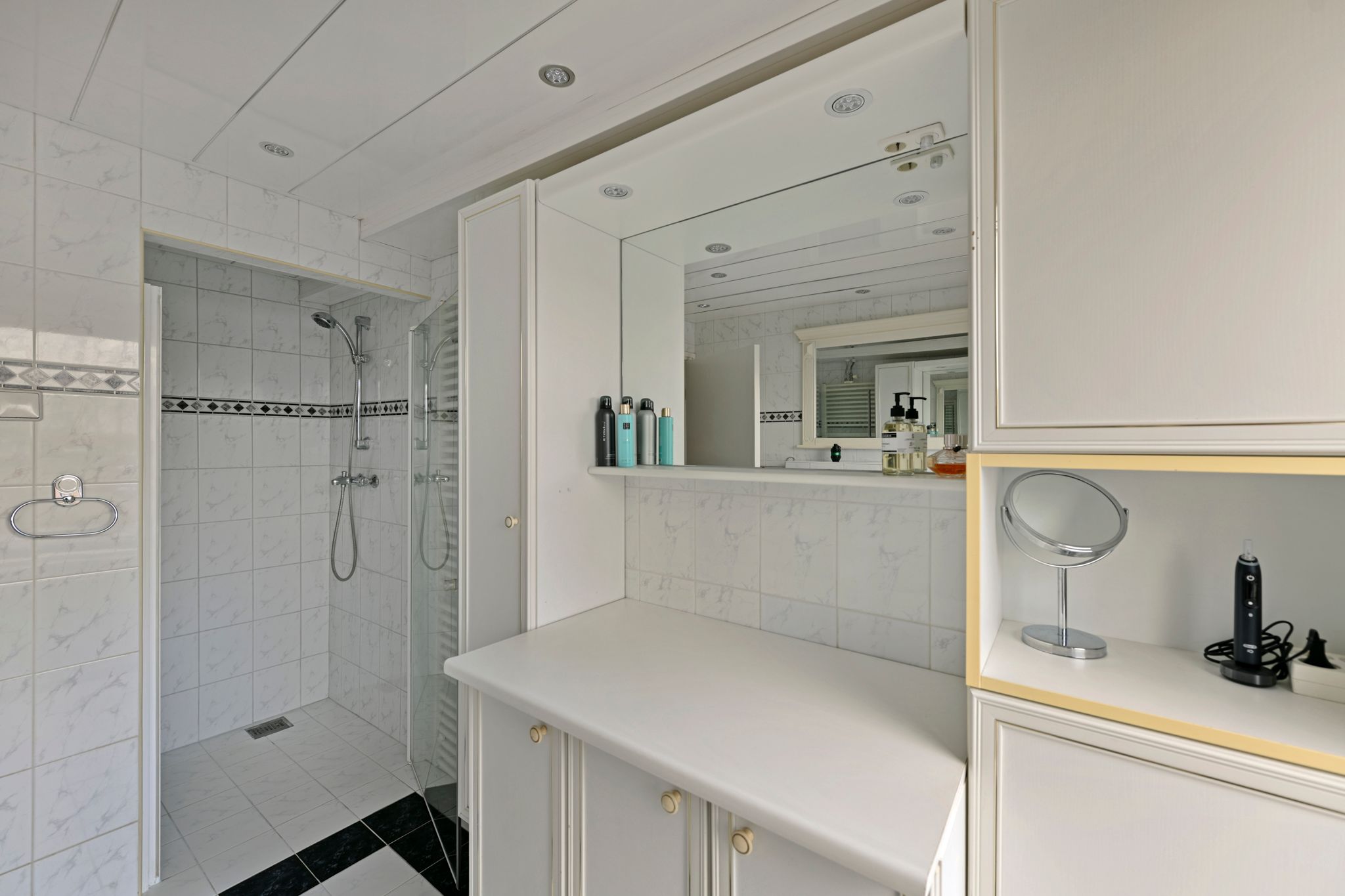 Foto 18 van Cornelis Roosstraat 15