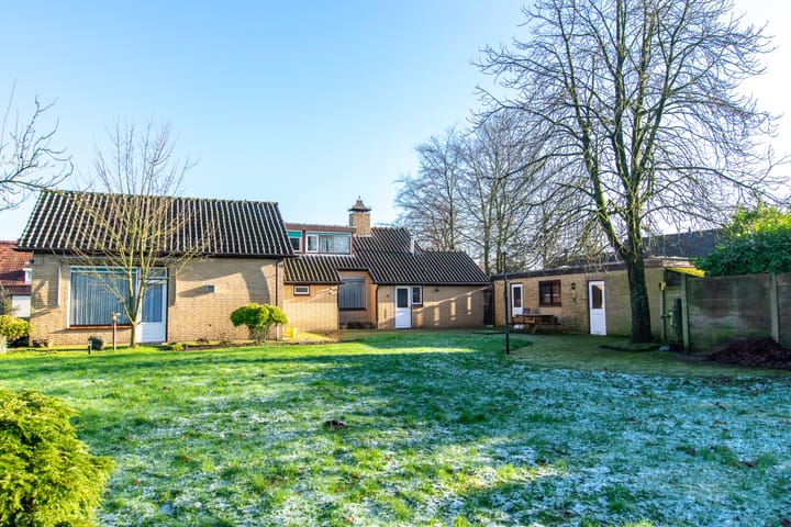 Photo 3 of Wilhelmietenstraat 30