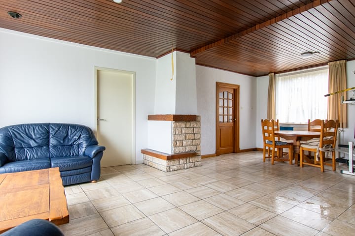 Photo 4 of Wilhelmietenstraat 30