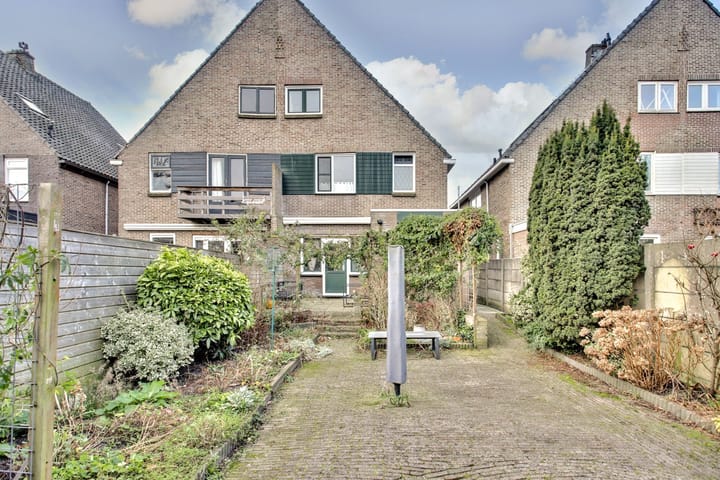 Foto 37 van Kennemerstraatweg 185