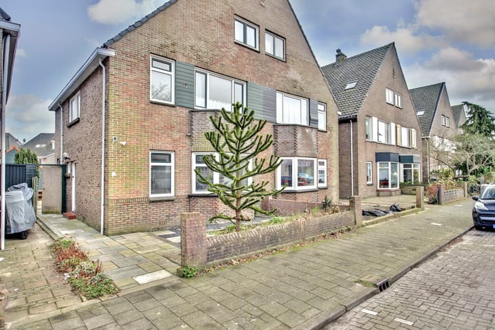 Foto 44 van Kennemerstraatweg 185