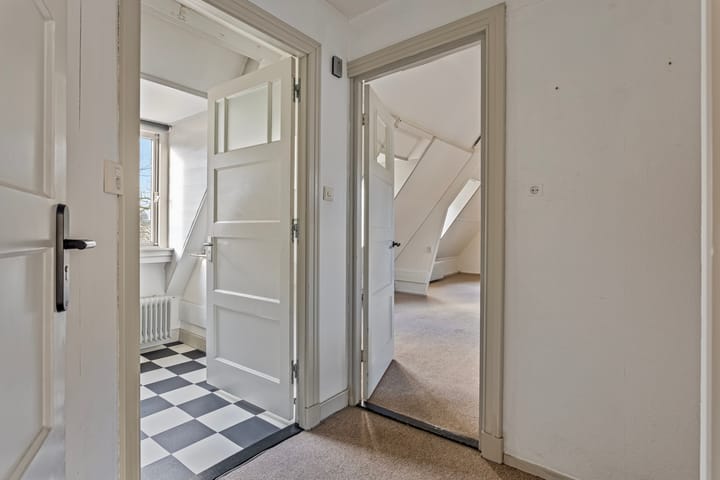 Foto 34 van Staringstraat 27