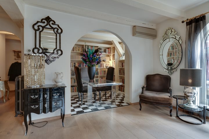 Photo 7 of Sint Annastraat 4-A