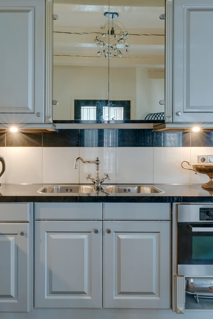 Photo 12 of Sint Annastraat 4-A