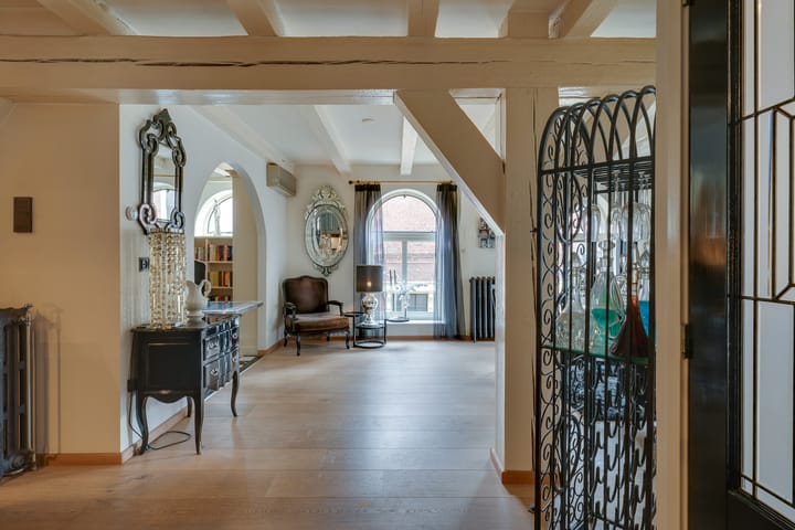 Photo 13 of Sint Annastraat 4-A