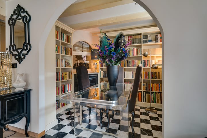 Photo 6 of Sint Annastraat 4-A