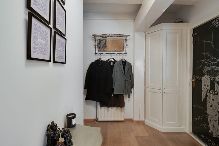 Photo 18 of Sint Annastraat 4-A