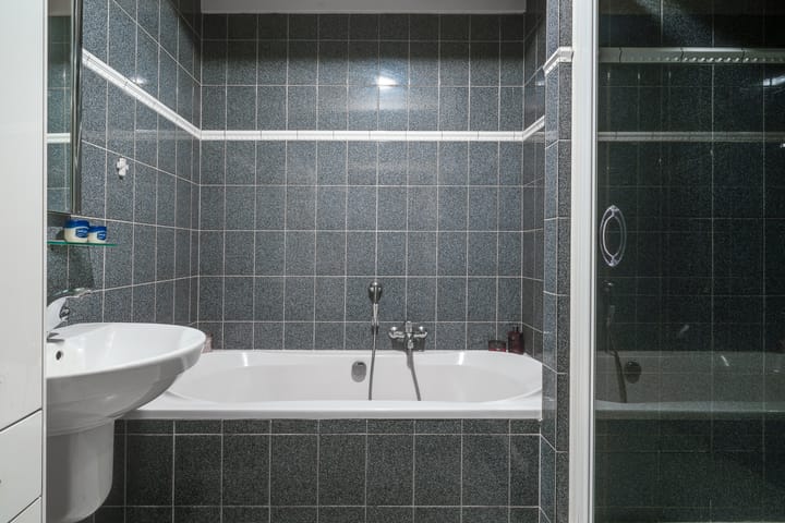 Photo 20 of Sint Annastraat 4-A