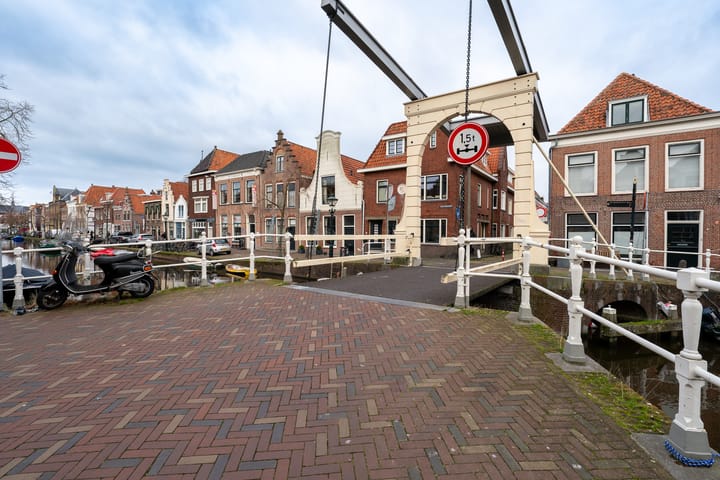 Photo 31 of Sint Annastraat 4-A