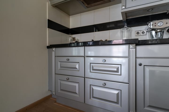 Photo 27 of Sint Annastraat 4-A