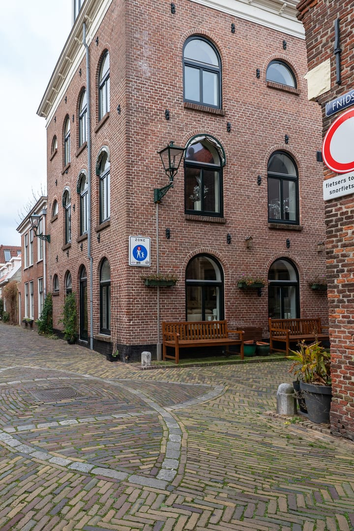 Photo 33 of Sint Annastraat 4-A