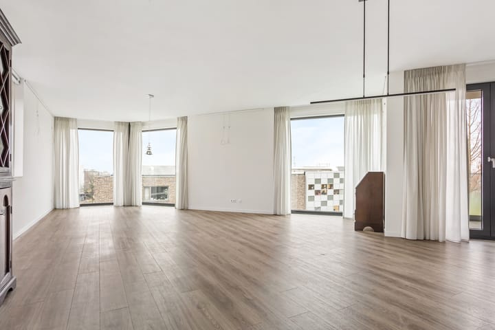 Foto 6 van Nathaliegang 73-L