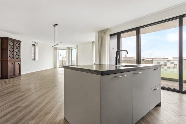 Foto 12 van Nathaliegang 73-L