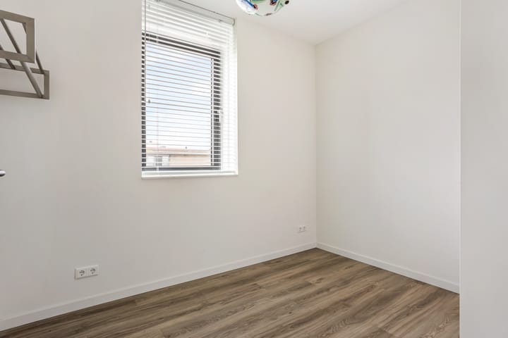 Foto 20 van Nathaliegang 73-L