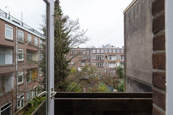 Foto 10 van Luzacstraat 21-A