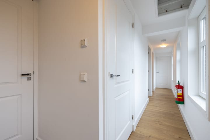 Foto 25 van Luzacstraat 21-A