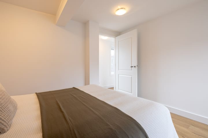 Foto 35 van Luzacstraat 21-A