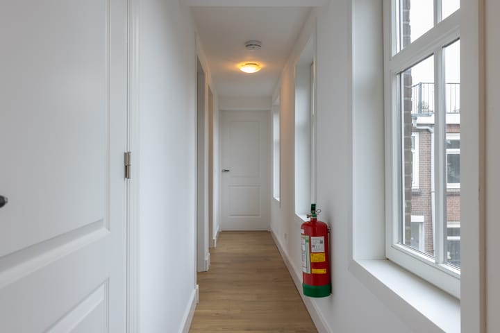 Foto 36 van Luzacstraat 21-A