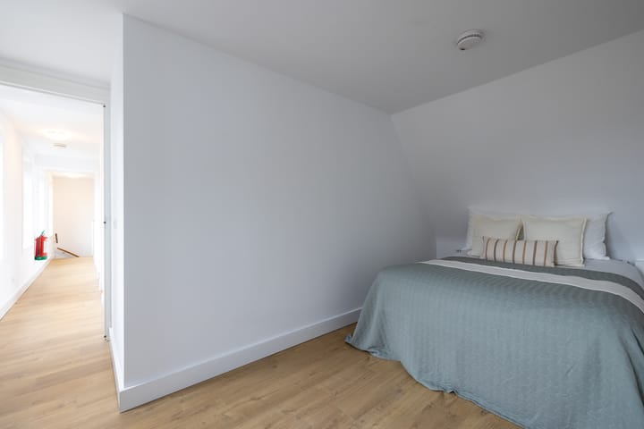 Foto 38 van Luzacstraat 21-A