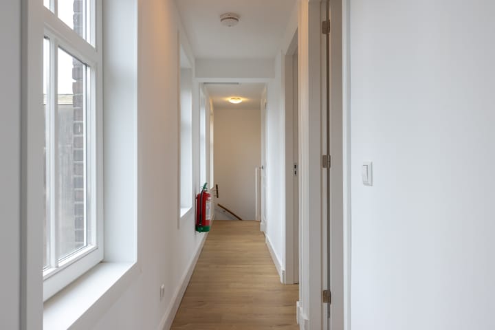 Foto 39 van Luzacstraat 21-A