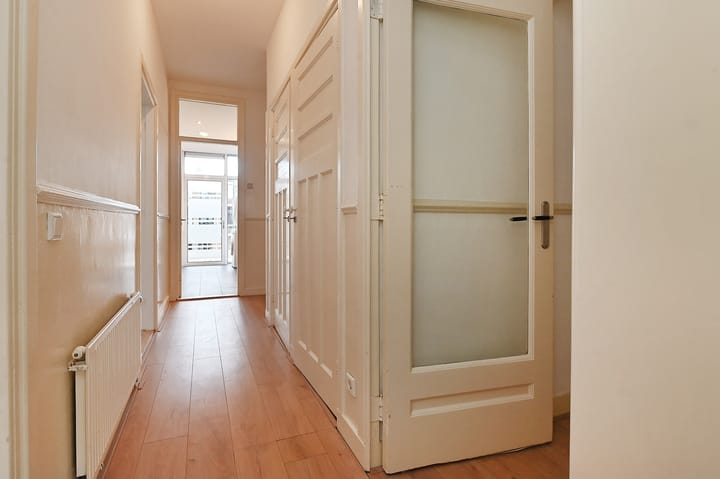 Foto 4 van De Moucheronstraat 16