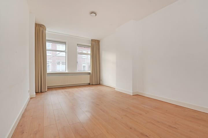 Foto 5 van De Moucheronstraat 16