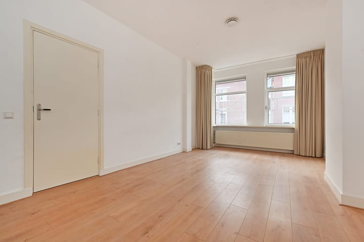 Foto 6 van De Moucheronstraat 16