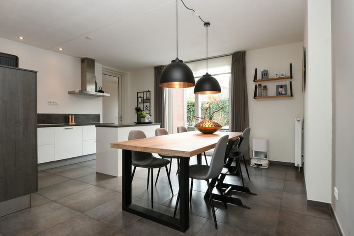 Foto 2 van Burgemeester Geurtslaan 21