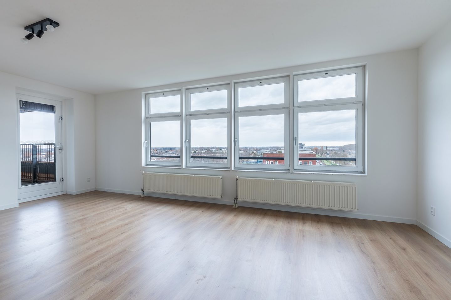 Foto 5 van Ecuplein 31