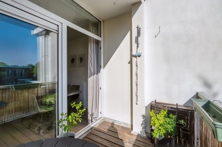 Foto 19 van Caan van Necklaan 116