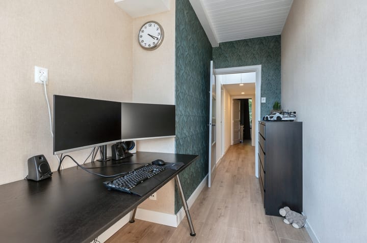 Foto 22 van Caan van Necklaan 116