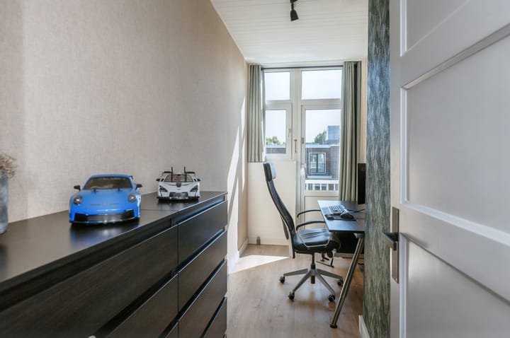 Foto 23 van Caan van Necklaan 116