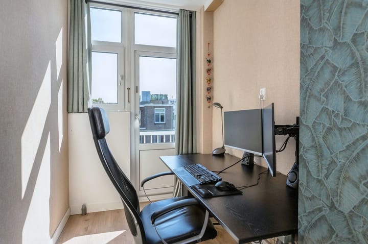 Foto 24 van Caan van Necklaan 116