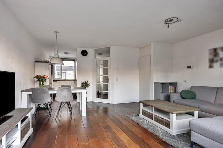 Foto 4 van Anna van Saksenstraat 43