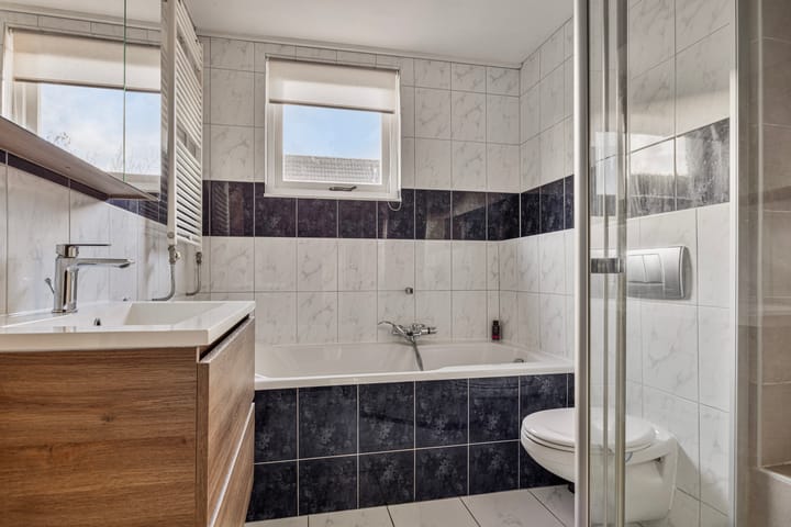 Foto 5 van Anna van Saksenstraat 43